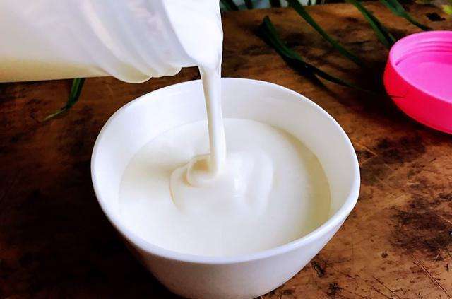 高血壓能喝酸奶嗎？喝酸奶對(duì)高血壓有好處嗎？ 